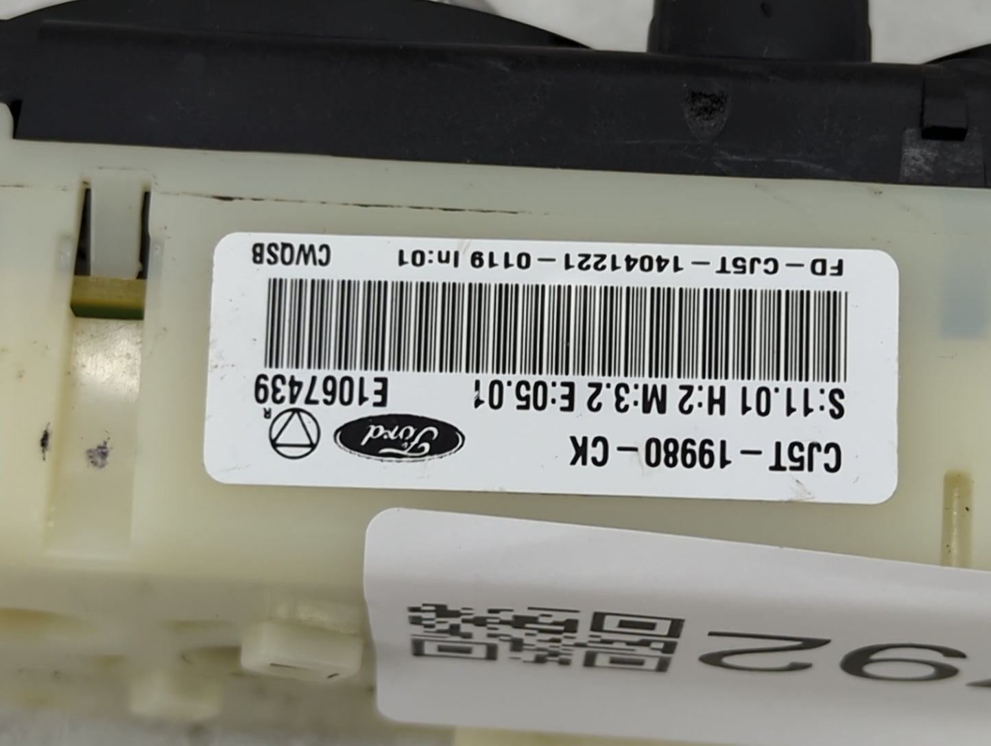 2013-2016 Ford Escape Climate Control Module Temperature AC/Heater Replacement P/N:E1067439 CJ5T-19980-CK Fits OEM Used Auto
