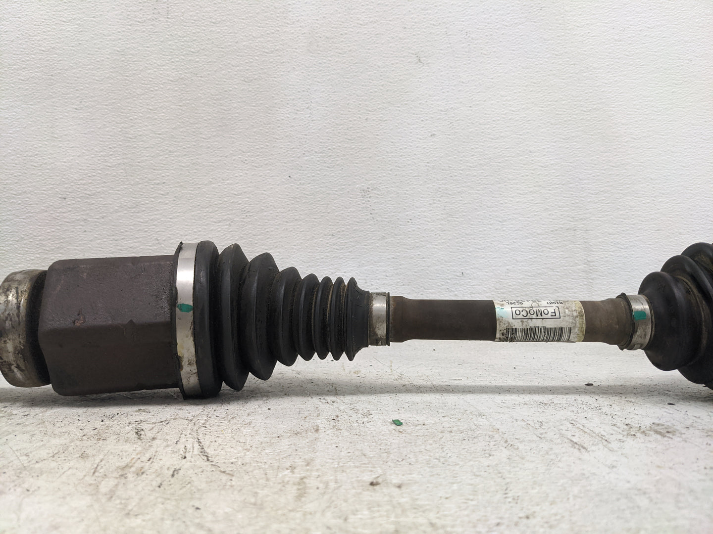 2013-2019 Ford Escape Axle Shaft Front Passenger Cv C/v - Oemusedautoparts1.com