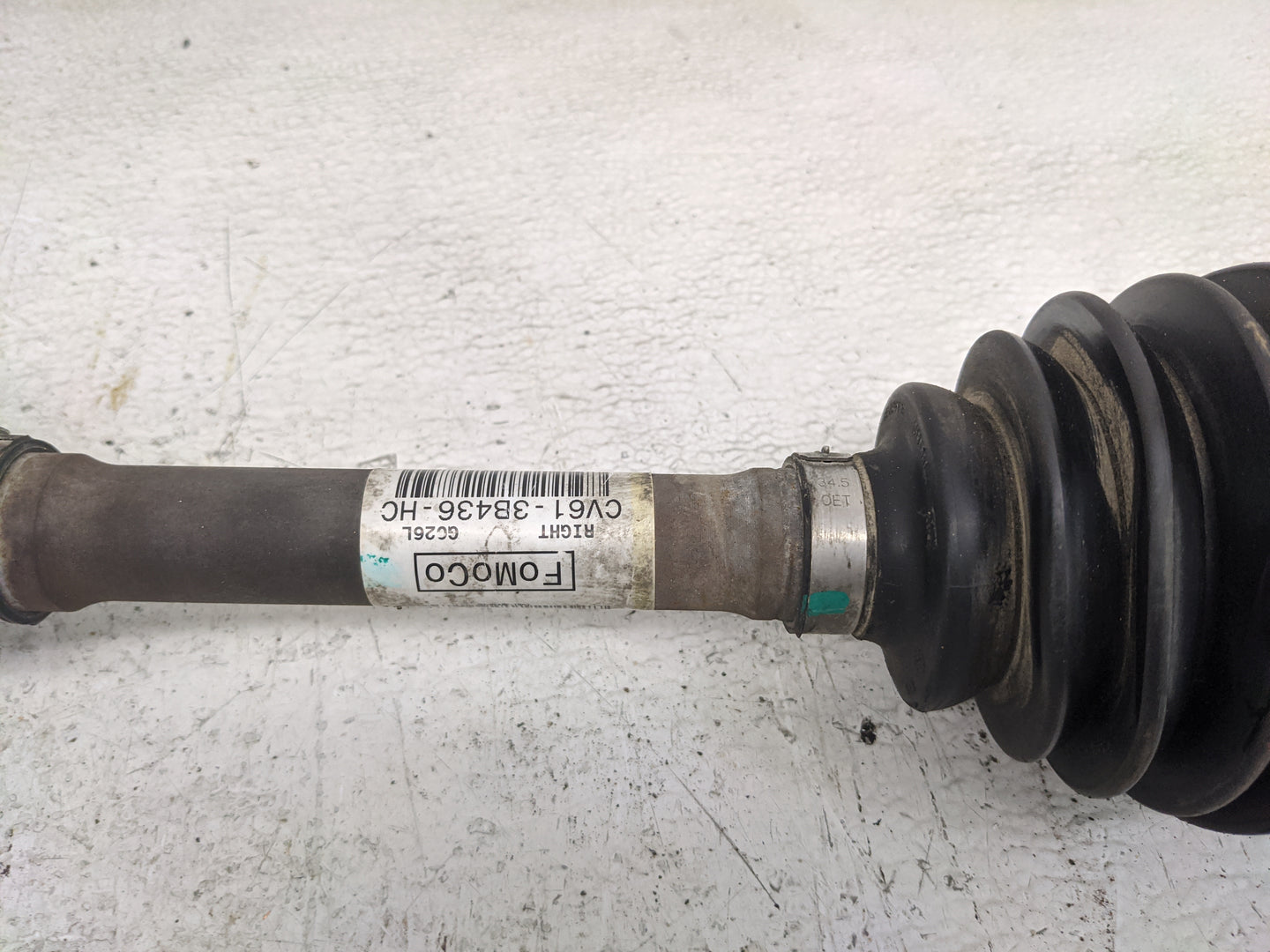 2013-2019 Ford Escape Axle Shaft Front Passenger Cv C/v - Oemusedautoparts1.com