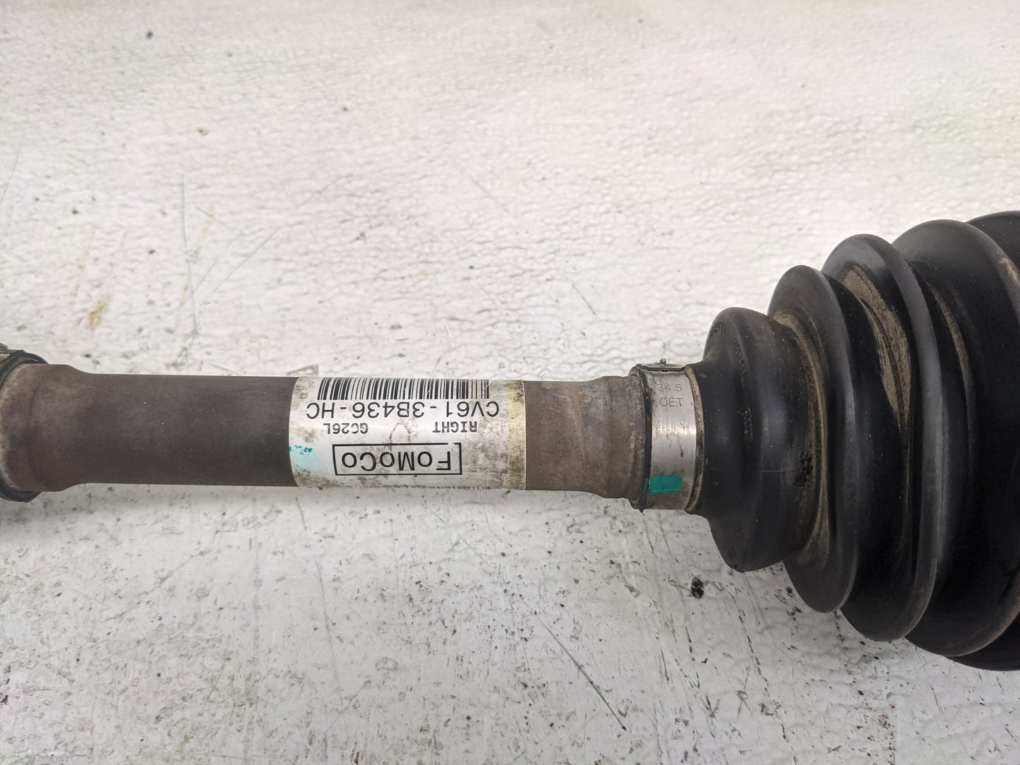 2013-2019 Ford Escape Axle Shaft Front Passenger Cv C/v - Oemusedautoparts1.com