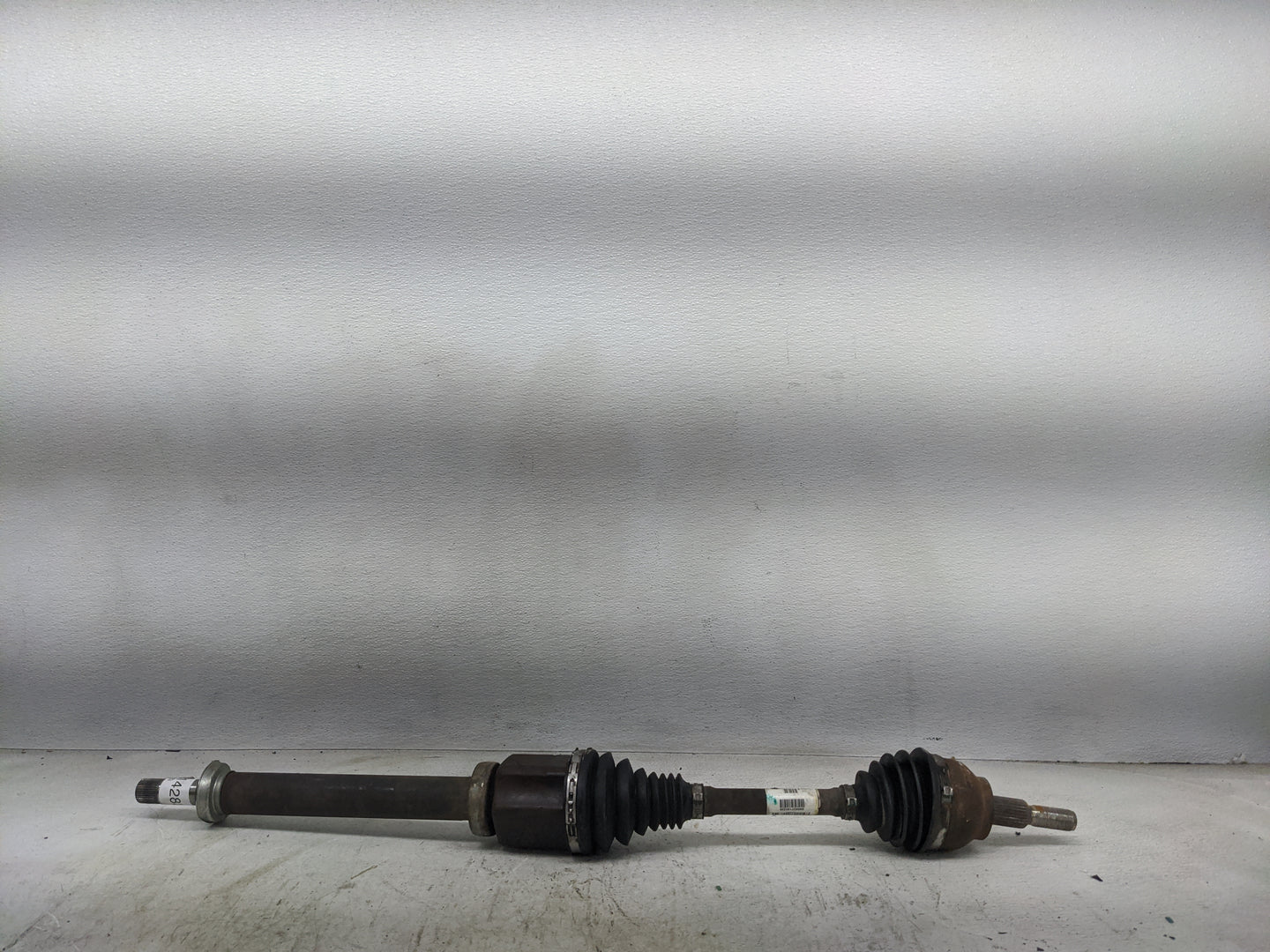 2013-2019 Ford Escape Axle Shaft Front Passenger Cv C/v - Oemusedautoparts1.com