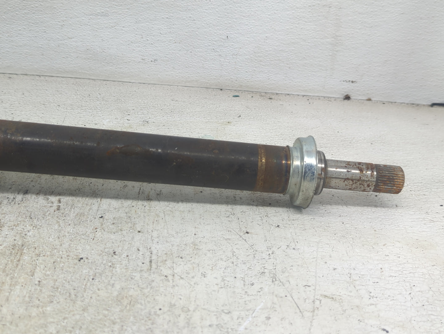 2013-2019 Ford Escape Axle Shaft Front Passenger Cv C/v - Oemusedautoparts1.com