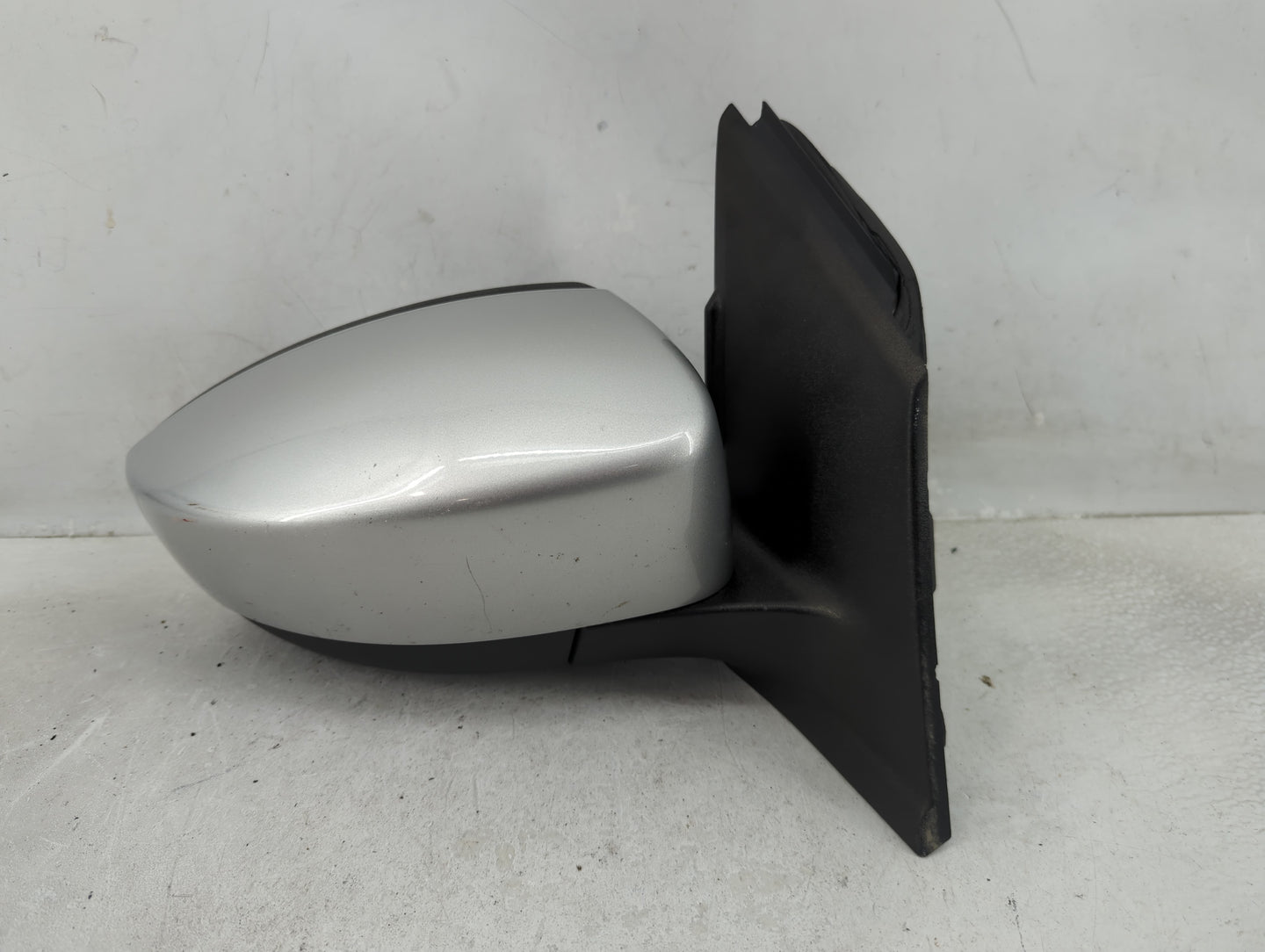 2013-2016 Ford Escape Passenger Side View Mirror - Right Door Mirror OEM Used - Oemusedautoparts1.com