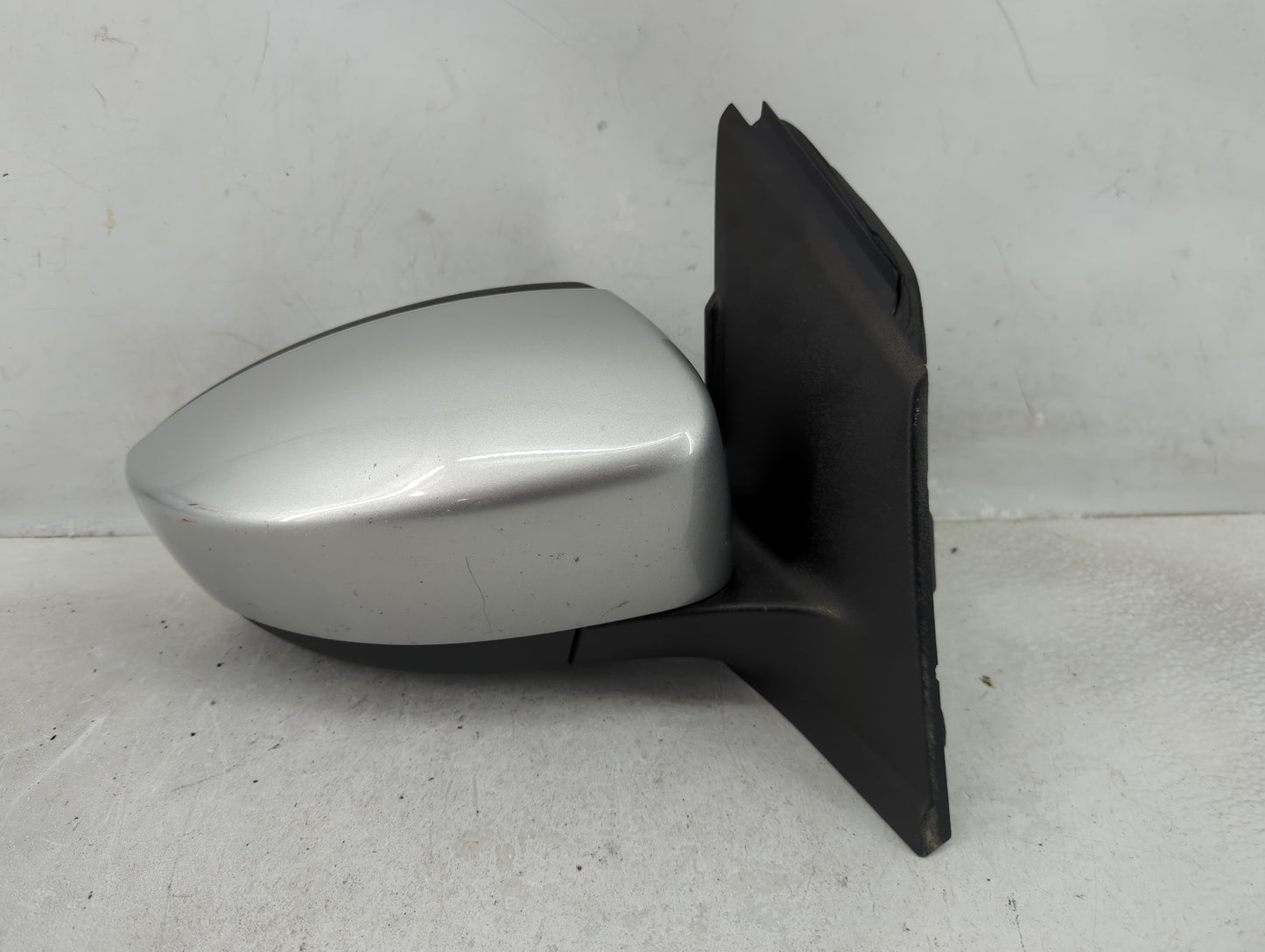 2013-2016 Ford Escape Passenger Side View Mirror - Right Door Mirror OEM Used - Oemusedautoparts1.com