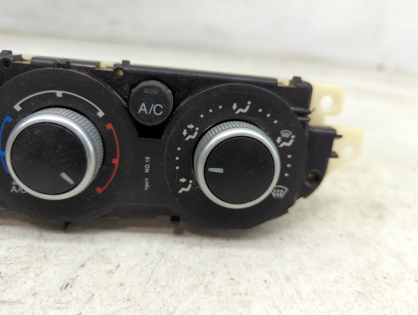 2013-2016 Ford Escape Climate Control Module Temperature AC/Heater Replacement P/N:CJ5T-19980-CK Fits Fits 2013 2014 2015 20
