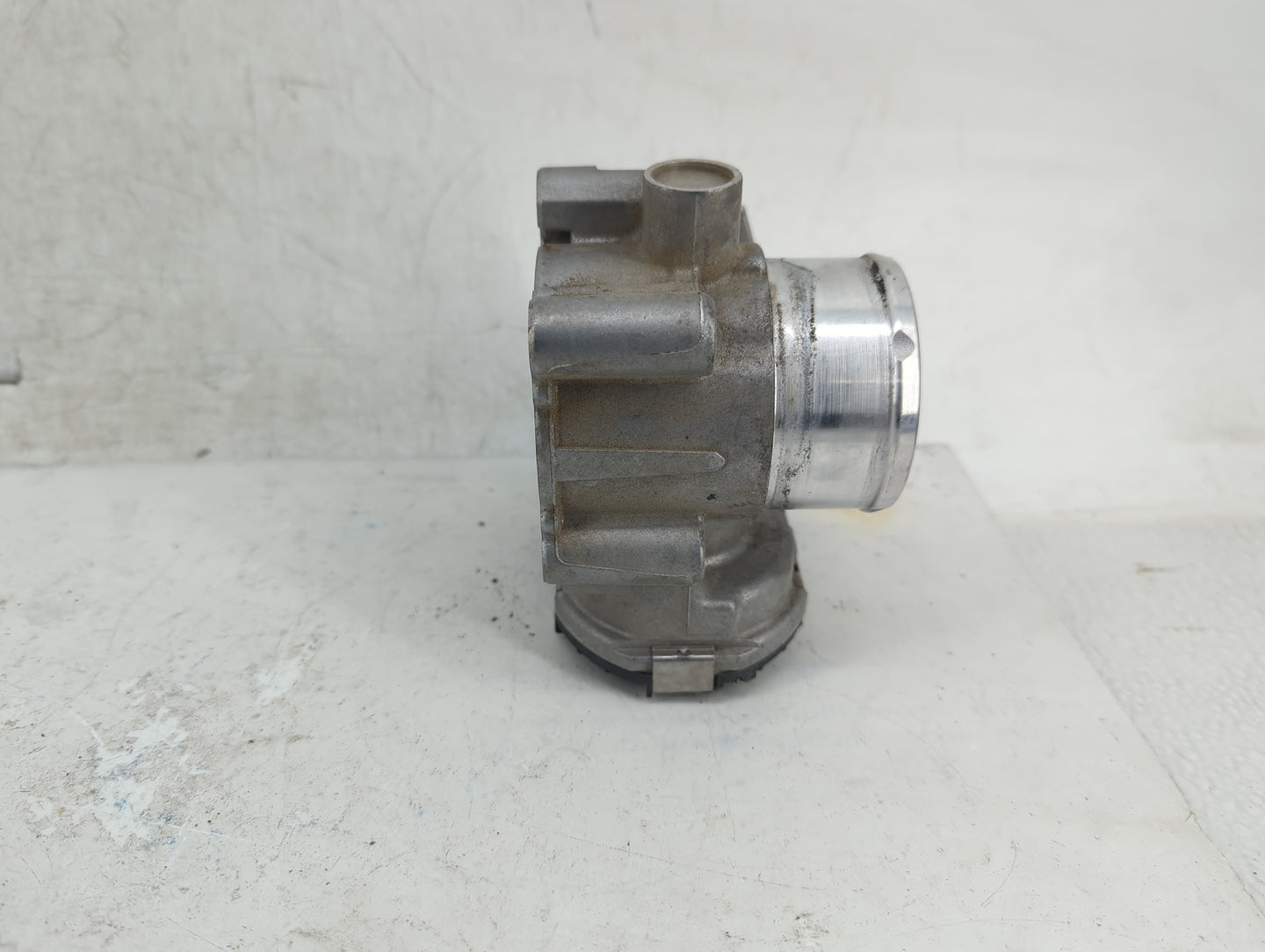 2013-2016 Ford Escape Throttle Body P/N:7S7G-9F991-CA Fits Fits 2013 2014 2015 2016 2017 2018 2019 OEM Used Auto Parts - Oem