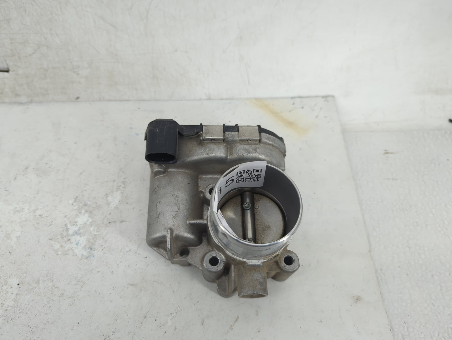 2013-2016 Ford Escape Throttle Body P/N:7S7G-9F991-CA Fits Fits 2013 2014 2015 2016 2017 2018 2019 OEM Used Auto Parts - Oem