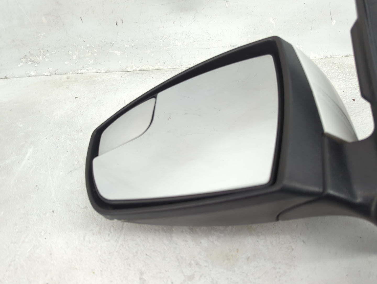 2013-2016 Ford Escape Driver Side View Mirror - Left Door Mirror OEM Used - Oemusedautoparts1.com