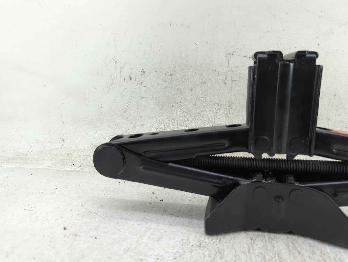 2014 Ford Escape Spare Scissor Car Jack 1431553 - Oemusedautoparts1.com