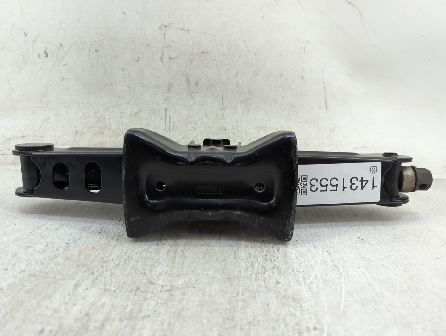 2014 Ford Escape Spare Scissor Car Jack 1431553 - Oemusedautoparts1.com