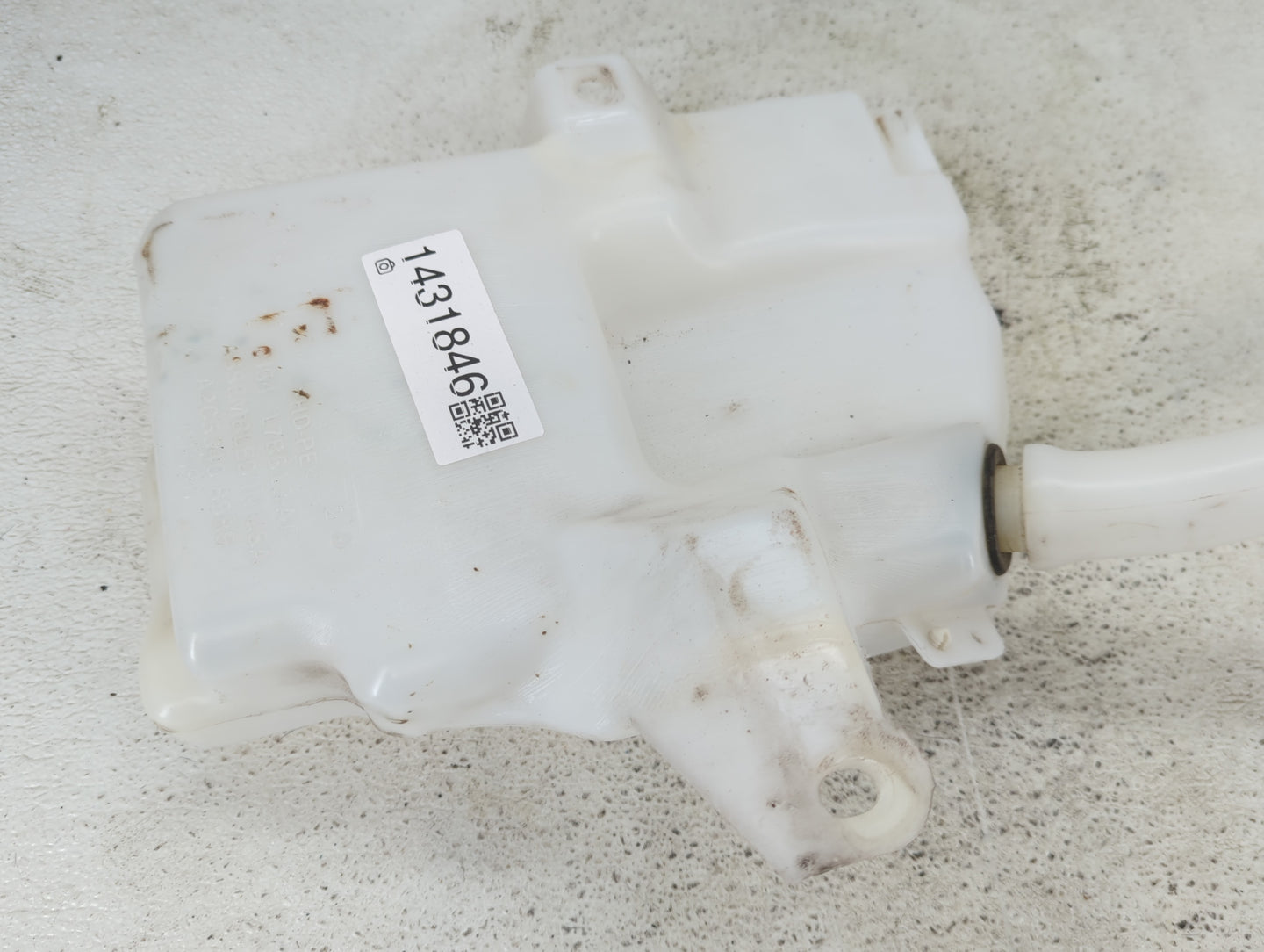 2013-2014 Ford Escape Windshield Washer Fluid Reservoir Bottle Oem - Oemusedautoparts1.com
