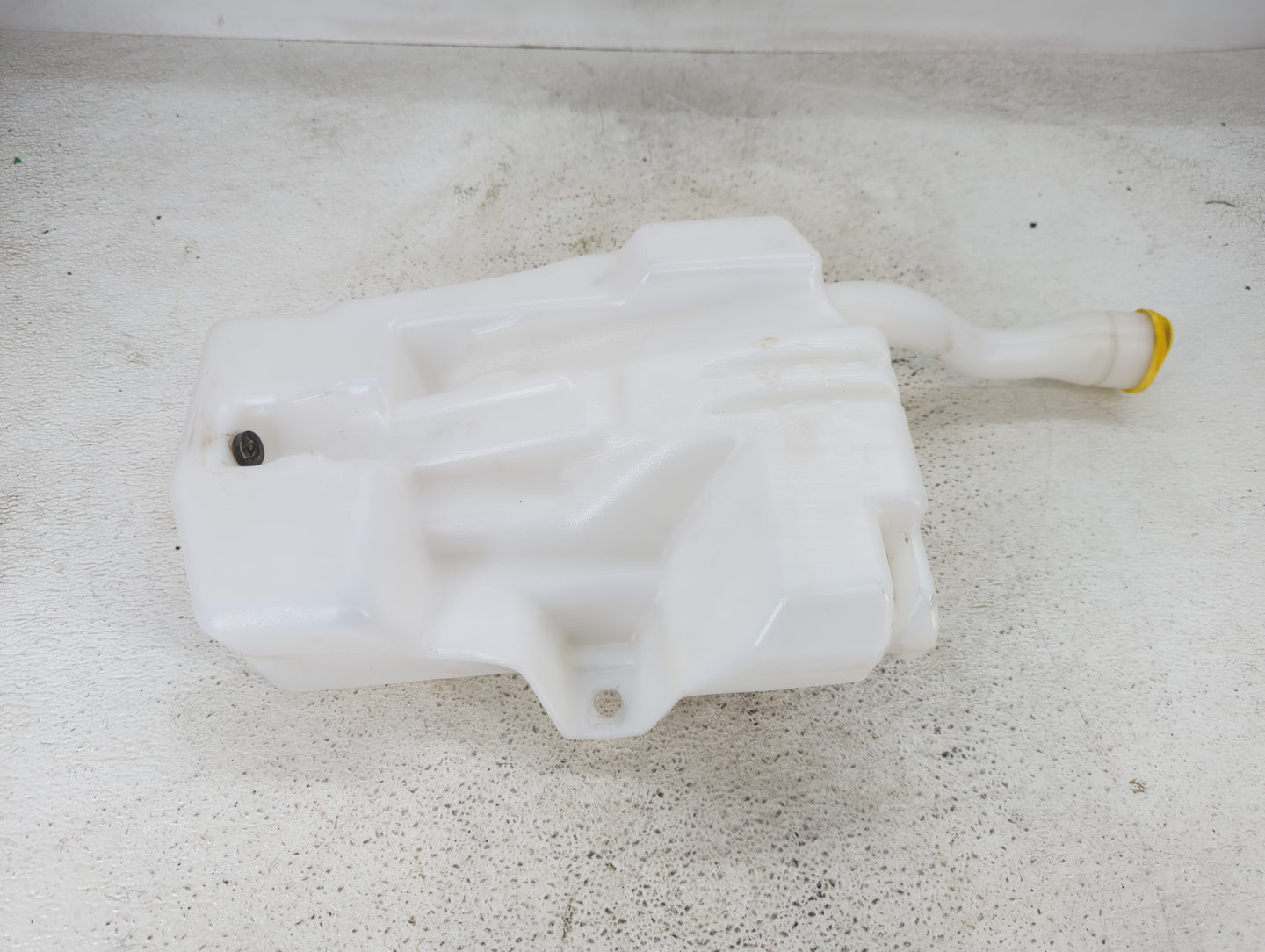 2013-2014 Ford Escape Windshield Washer Fluid Reservoir Bottle Oem - Oemusedautoparts1.com