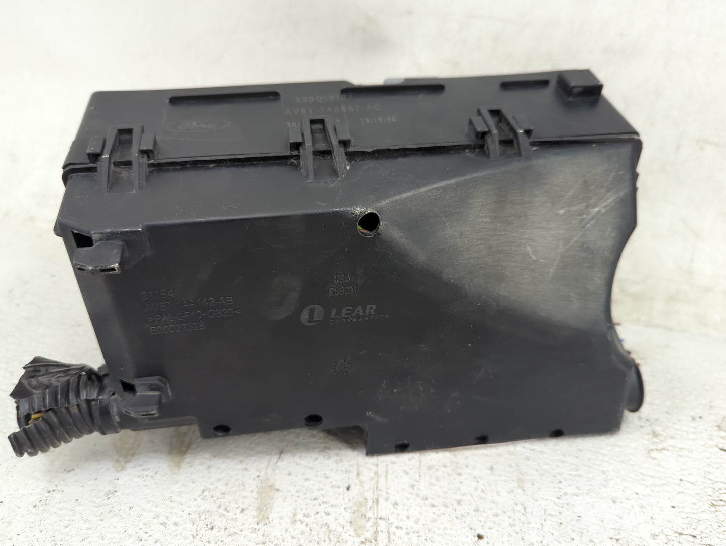 2013-2016 Ford Escape Fusebox Fuse Box Panel Relay Module P/N:AV6T-14A067-AC Fits Fits 2013 2014 2015 2016 OEM Used Auto Par