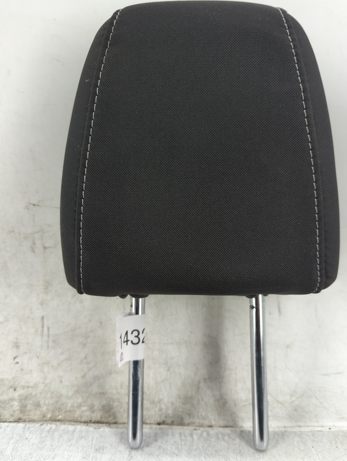 2013-2015 Ford Escape Headrest Head Rest Front Driver Seat Black - Oemusedautoparts1.com