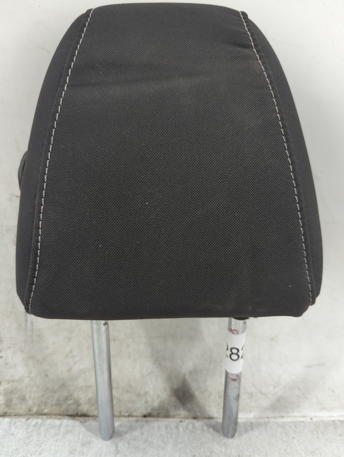 2013-2015 Ford Escape Headrest Head Rest Front Driver Seat Black - Oemusedautoparts1.com