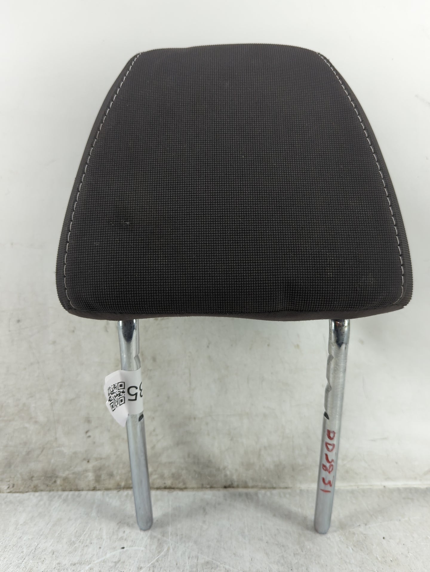 2013-2015 Ford Escape Headrest Head Rest Front Driver Seat Black - Oemusedautoparts1.com