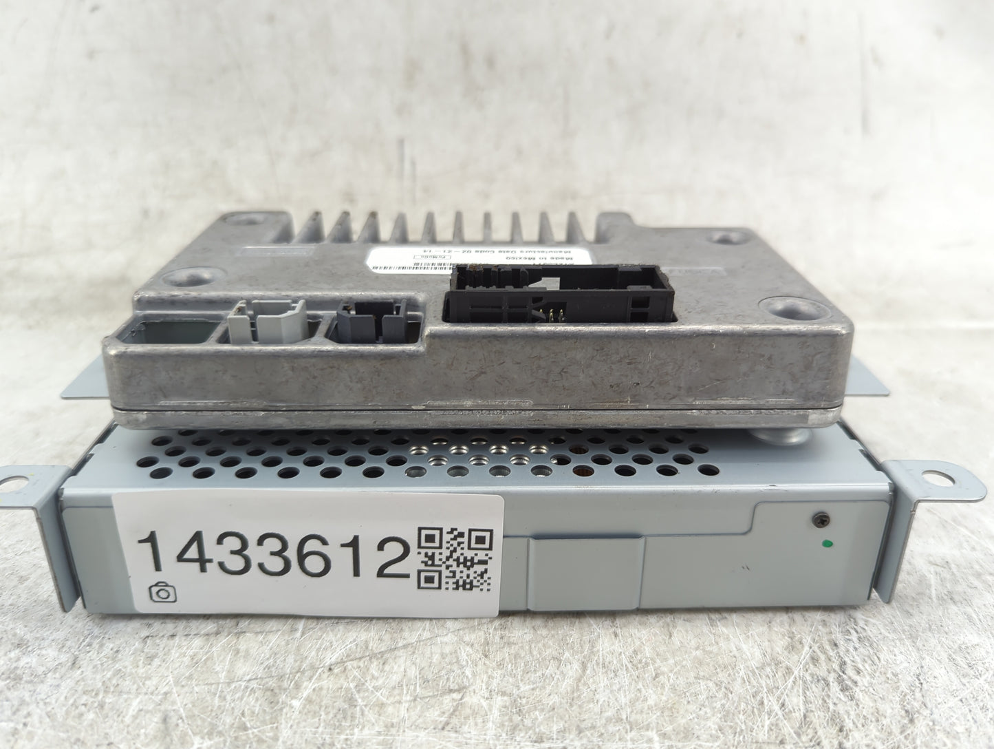 2014-2016 Ford Escape Information Display Screen - Oemusedautoparts1.com