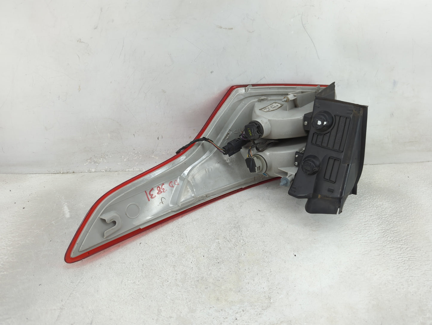 2013-2016 Ford Escape Tail Light Assembly Driver Left OEM Fits Fits 2013 2014 2015 2016 OEM Used Auto Parts - Oemusedautopar