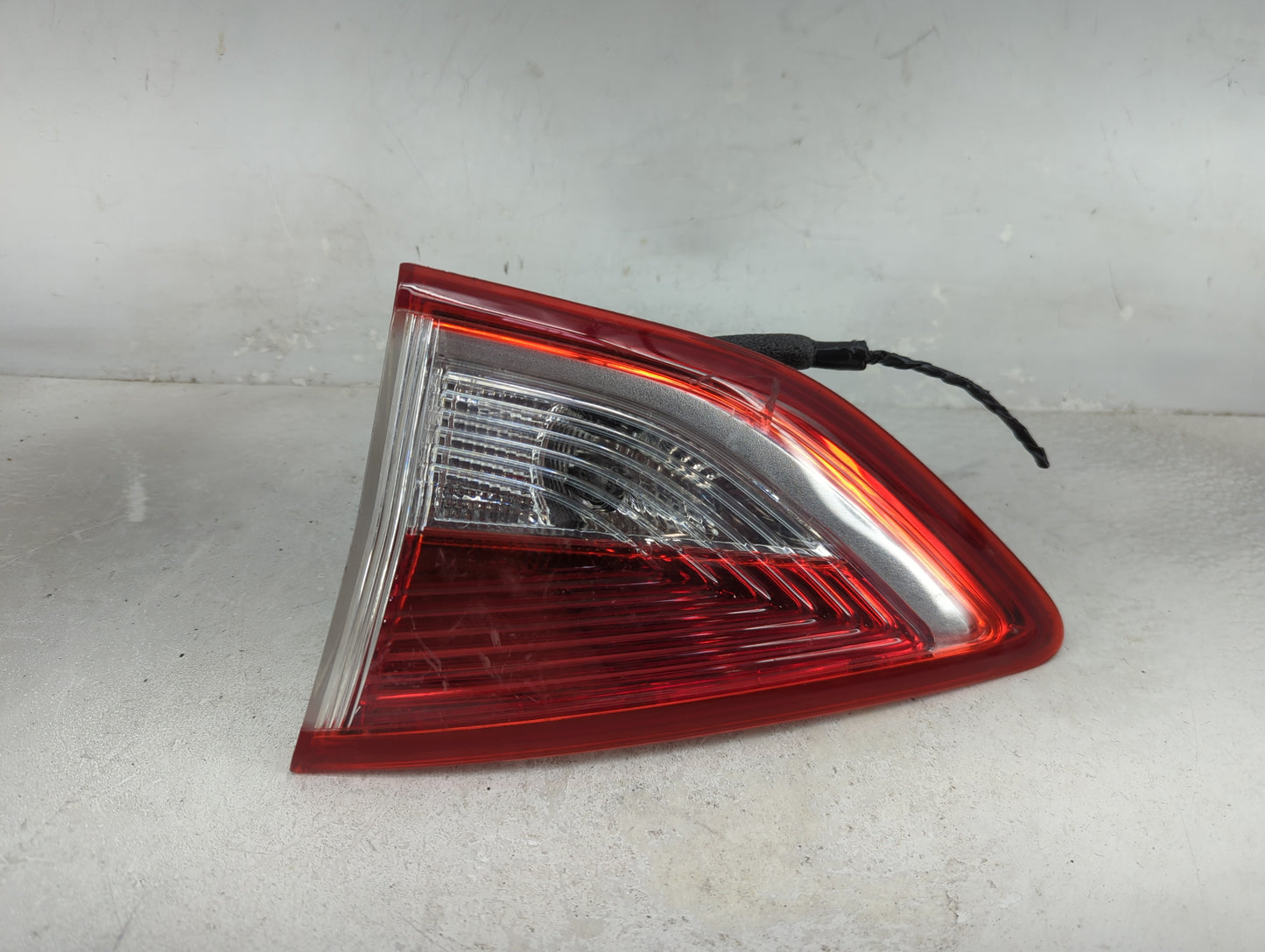 2013-2016 Ford Escape Tail Light Assembly Passenger Right OEM P/N:CJ5X-15515-A Fits Fits 2013 2014 2015 2016 OEM Used Auto P