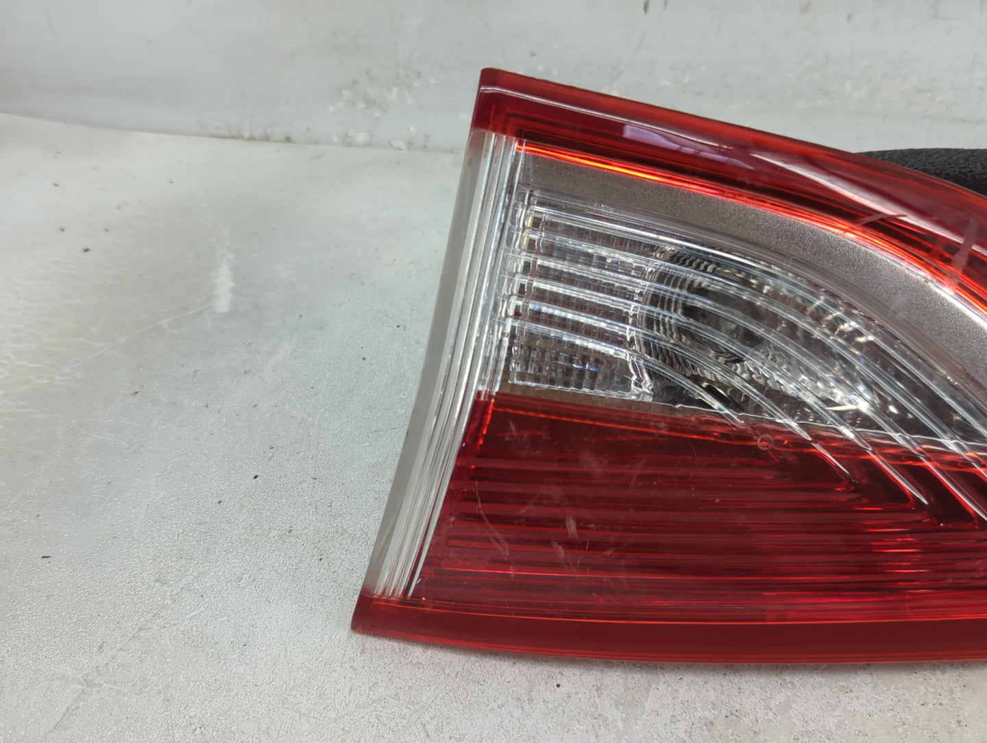 2013-2016 Ford Escape Tail Light Assembly Passenger Right OEM P/N:CJ5X-15515-A Fits Fits 2013 2014 2015 2016 OEM Used Auto P