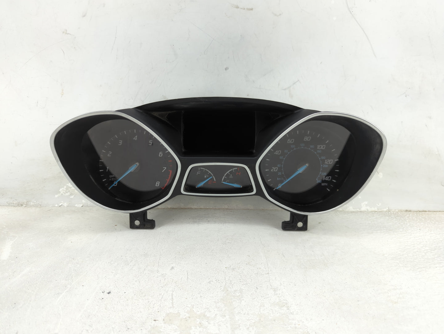 2013-2014 Ford Escape Instrument Cluster Speedometer Gauges P/N:VPCL8F-10894-B Fits Fits 2013 2014 OEM Used Auto Parts - Oem