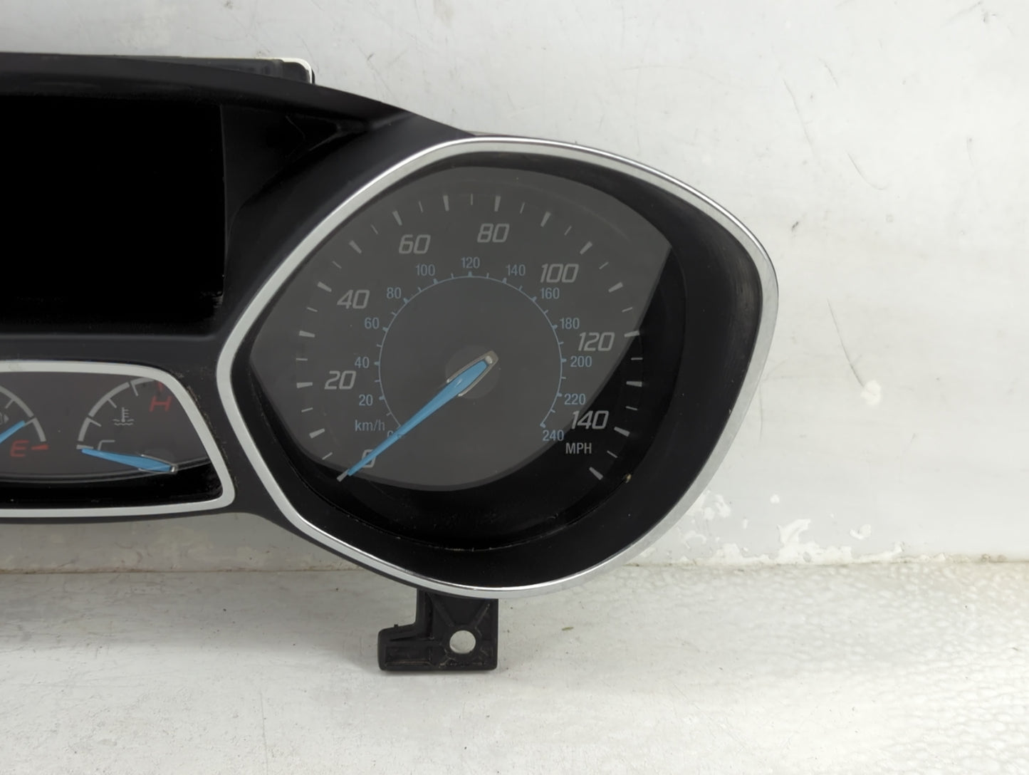 2013-2014 Ford Escape Instrument Cluster Speedometer Gauges P/N:VPCL8F-10894-B Fits Fits 2013 2014 OEM Used Auto Parts - Oem