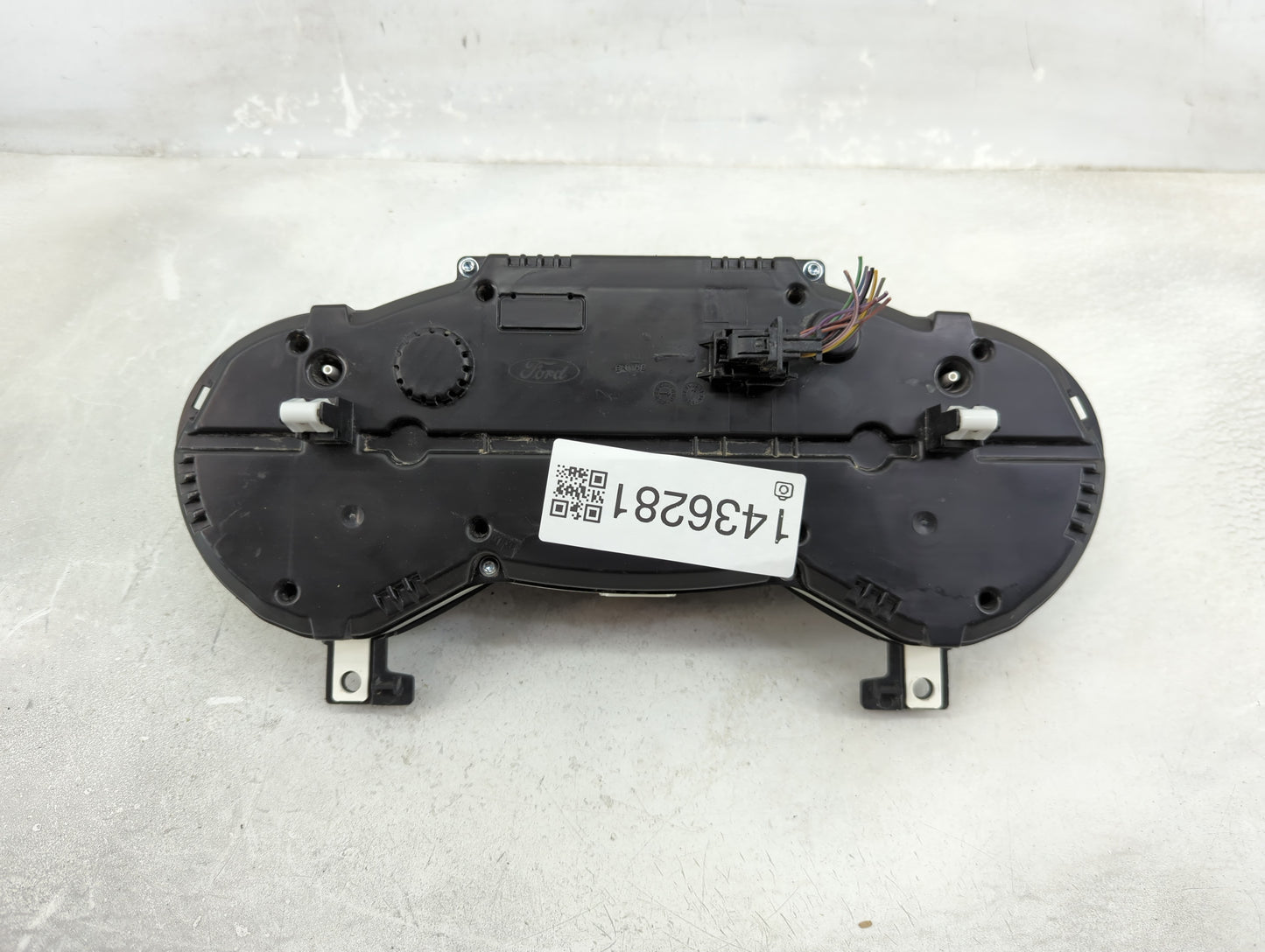 2013-2014 Ford Escape Instrument Cluster Speedometer Gauges P/N:VPCL8F-10894-B Fits Fits 2013 2014 OEM Used Auto Parts - Oem
