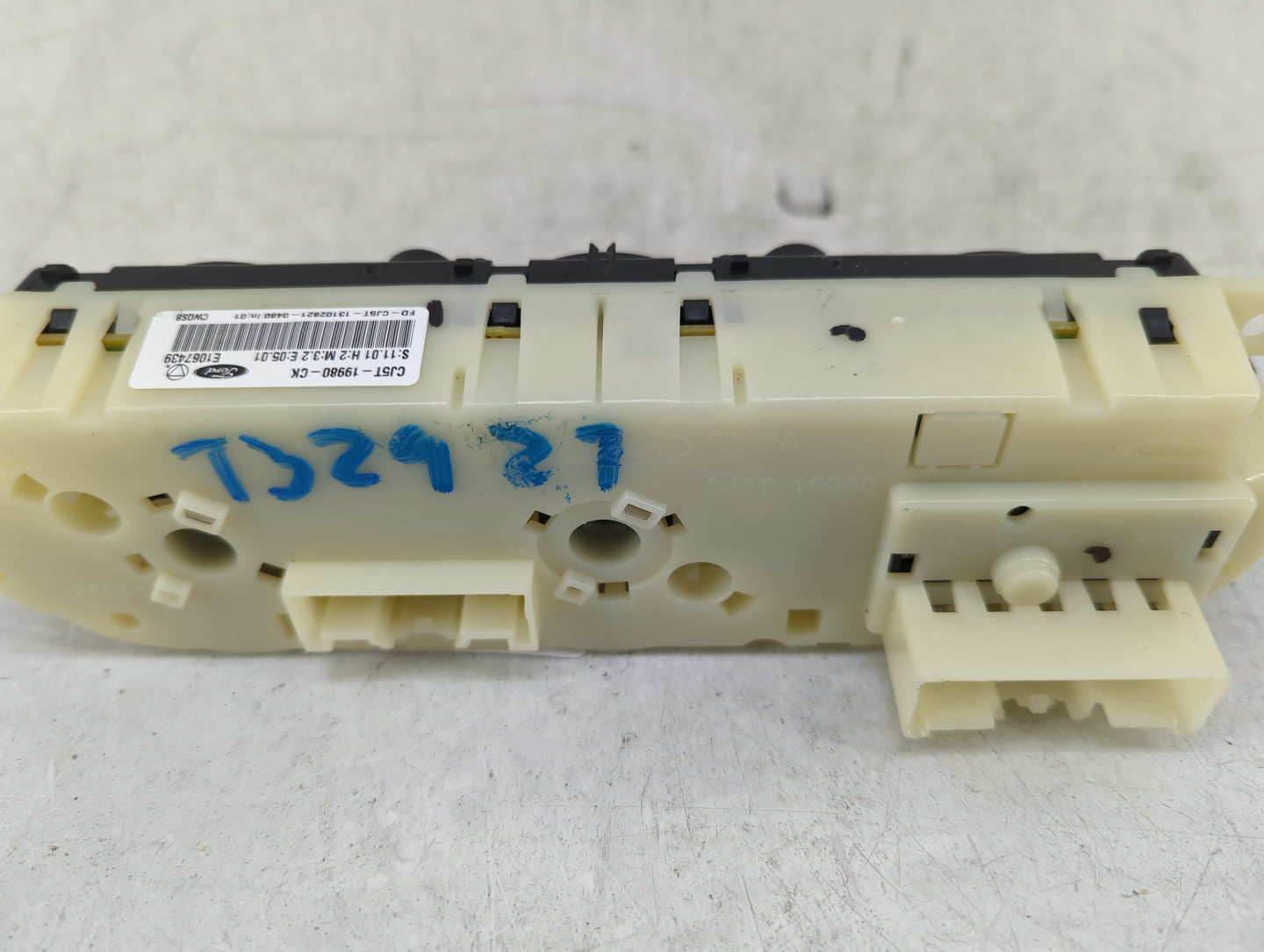 2013-2016 Ford Escape Climate Control Module Temperature AC/Heater Replacement P/N:CJ5T-19980-CK Fits Fits 2013 2014 2015 20