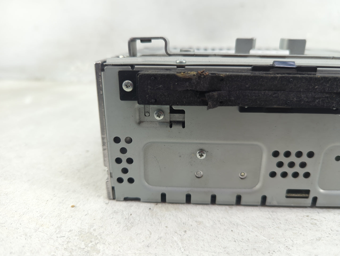 2013-2015 Ford Escape Radio AM FM Cd Player Receiver Replacement P/N:CJ5T-19C107-AE Fits Fits 2013 2014 2015 OEM Used Auto P