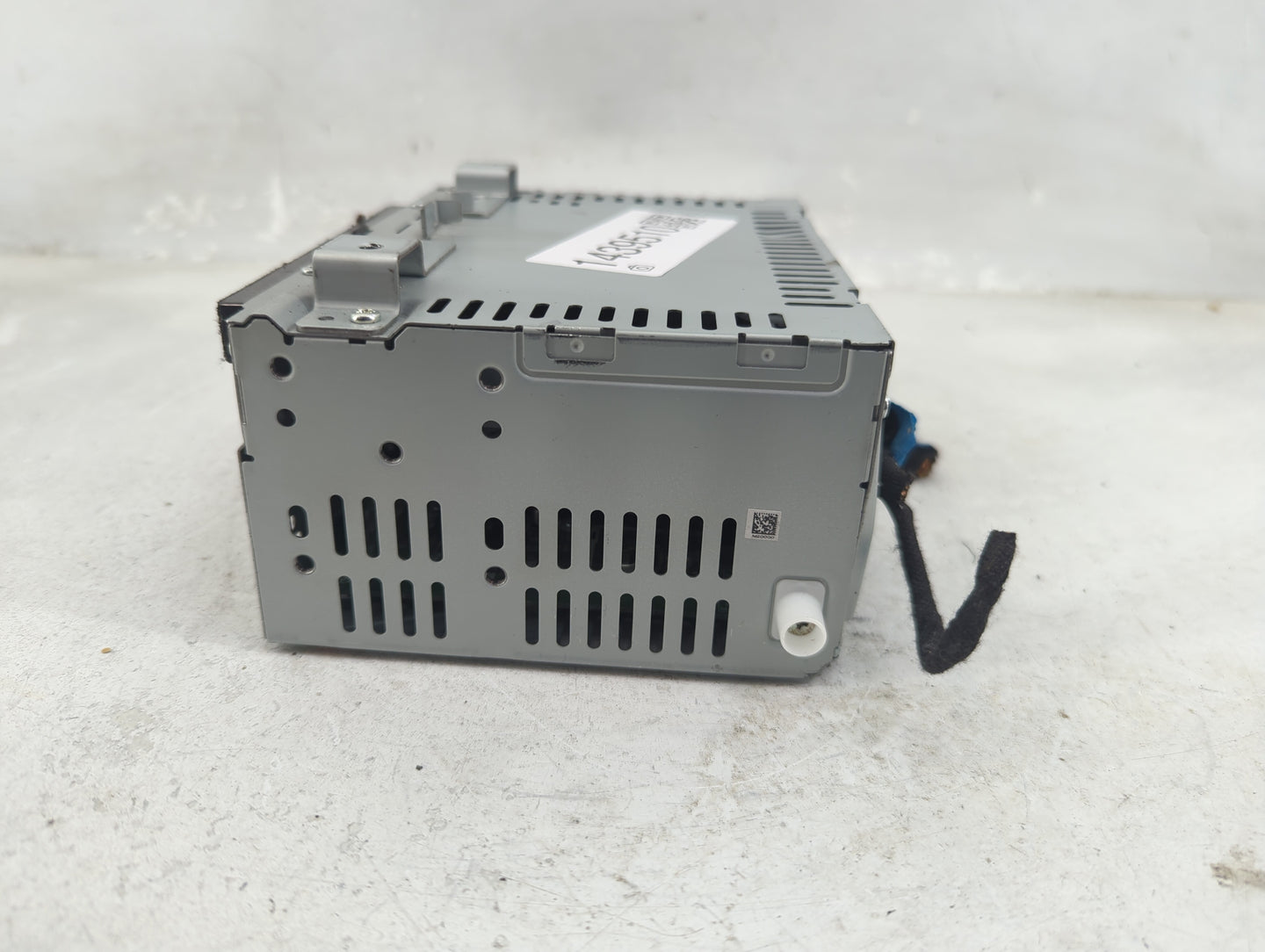 2013-2015 Ford Escape Radio AM FM Cd Player Receiver Replacement P/N:CJ5T-19C107-AE Fits Fits 2013 2014 2015 OEM Used Auto P