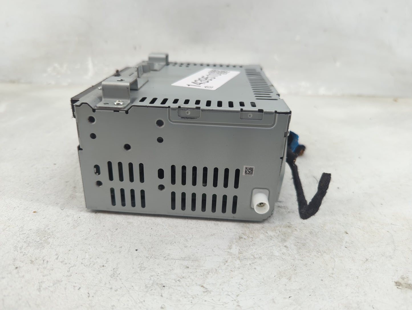 2013-2015 Ford Escape Radio AM FM Cd Player Receiver Replacement P/N:CJ5T-19C107-AE Fits Fits 2013 2014 2015 OEM Used Auto P
