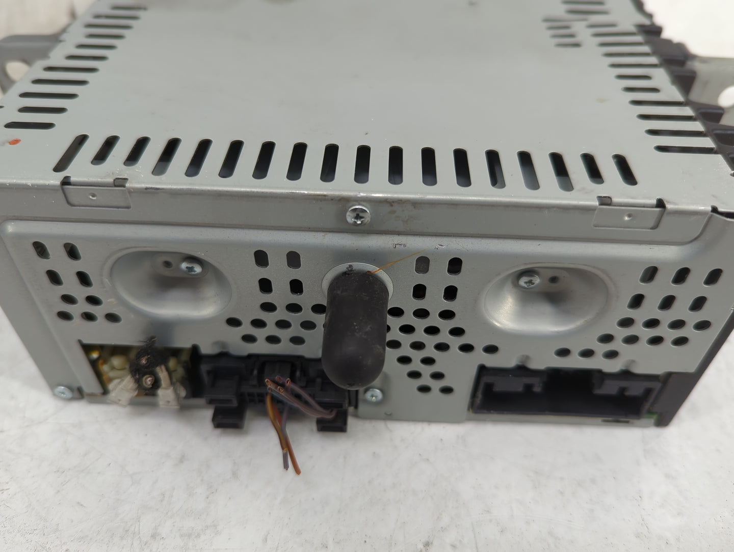 2013-2015 Ford Escape Radio AM FM Cd Player Receiver Replacement P/N:CJ5T-19C107-DH Fits Fits 2013 2014 2015 OEM Used Auto P
