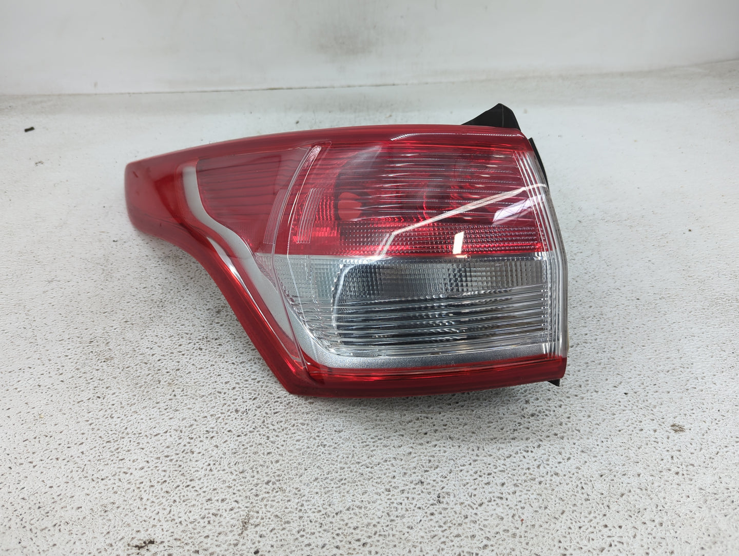 2013-2016 Ford Escape Tail Light Assembly Driver Left OEM Fits Fits 2013 2014 2015 2016 OEM Used Auto Parts - Oemusedautopar