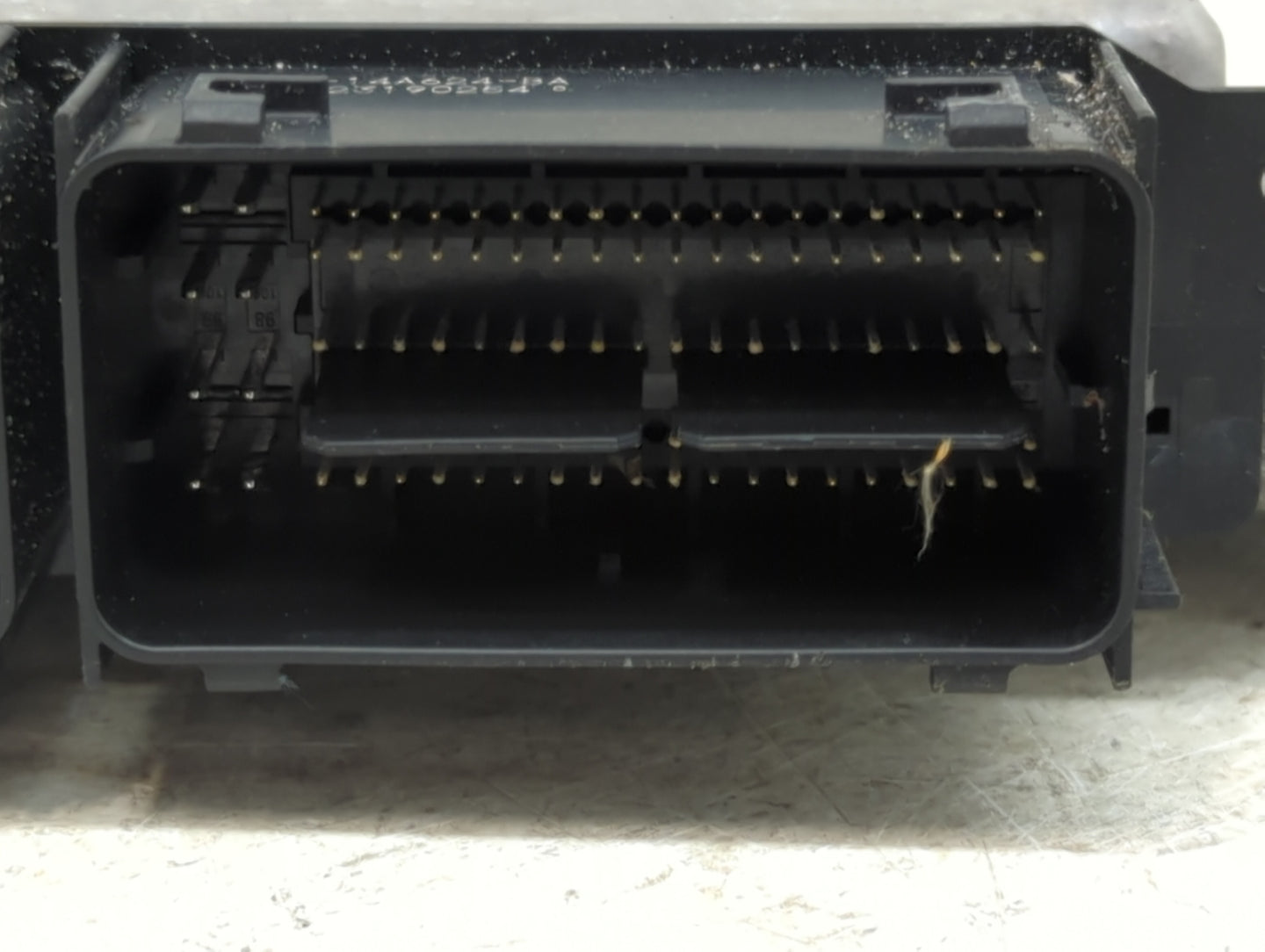 2014 Ford Escape PCM Engine Control Computer ECU ECM PCU OEM P/N:FJ5A-12A650-EC FJ5A-12B684-BA, 0261S12447, 0U5T-14A604-BA F