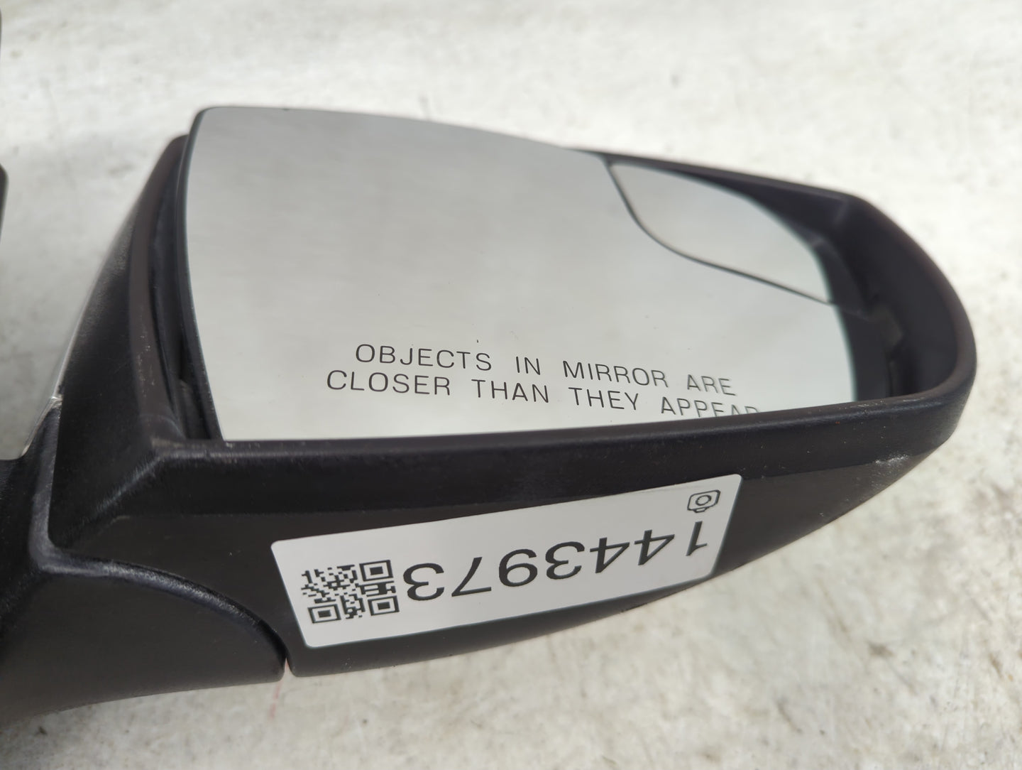 2013-2016 Ford Escape Passenger Side View Mirror - Right Door Mirror OEM Used - Oemusedautoparts1.com