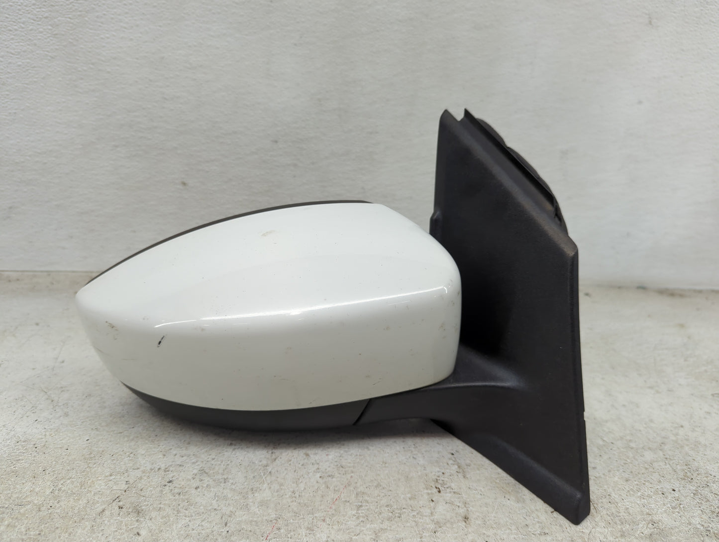 2013-2016 Ford Escape Passenger Side View Mirror - Right Door Mirror OEM Used - Oemusedautoparts1.com