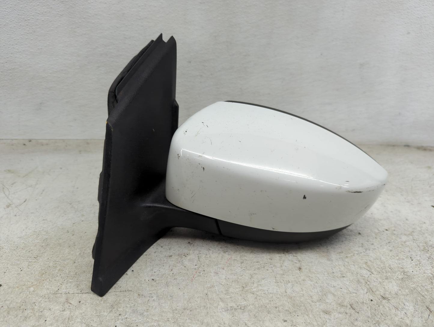 2013-2016 Ford Escape Driver Side View Mirror - Left Door Mirror OEM Used - Oemusedautoparts1.com