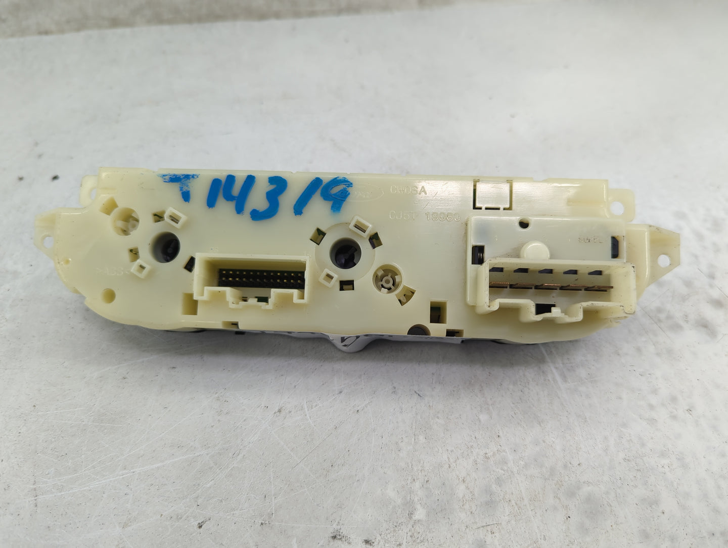 2013-2016 Ford Escape Climate Control Module Temperature AC/Heater Replacement P/N:CJ5T-19930-CK FD-CJ5T-13082311-0648 Fits 