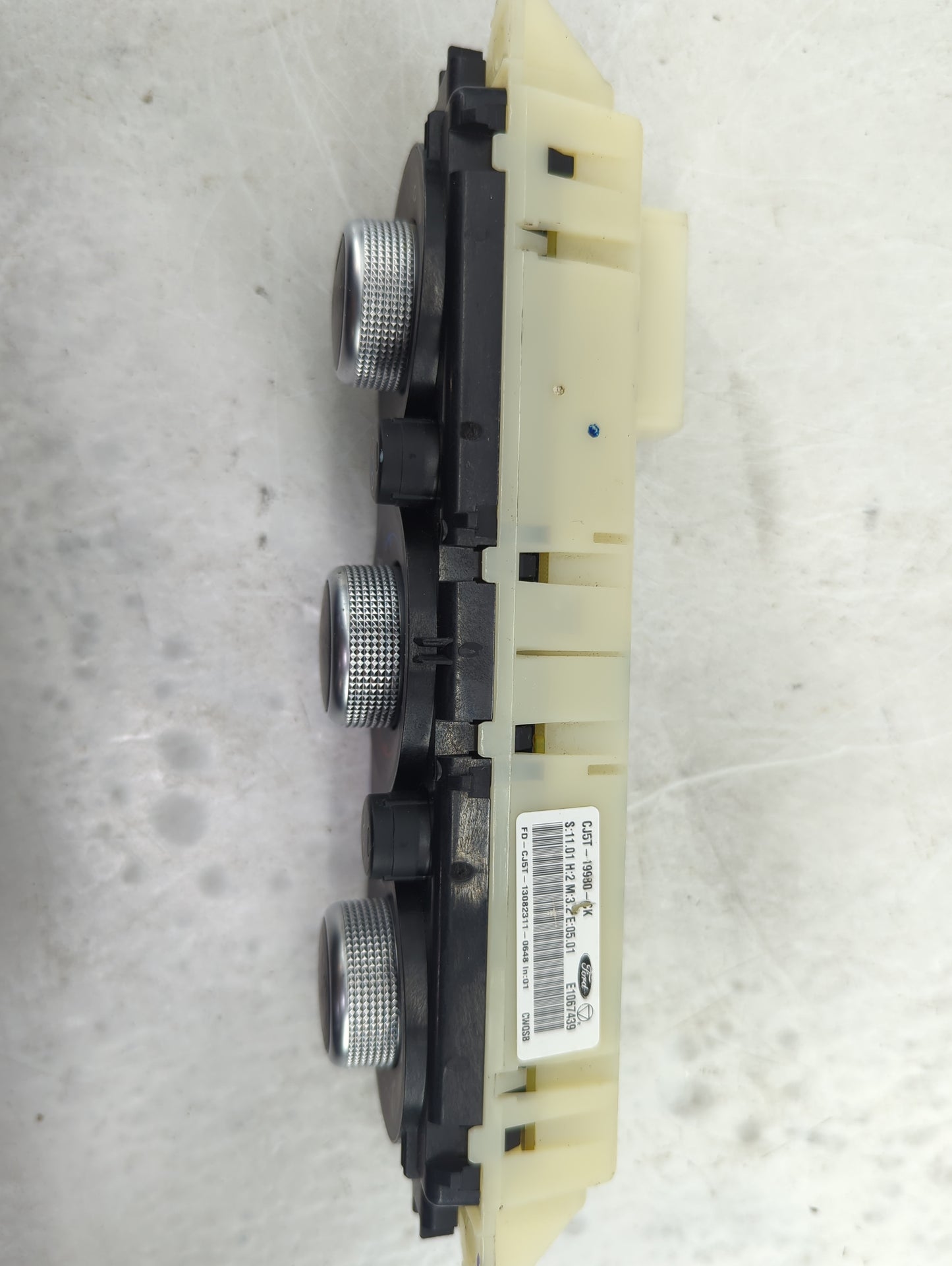 2013-2016 Ford Escape Climate Control Module Temperature AC/Heater Replacement P/N:CJ5T-19930-CK FD-CJ5T-13082311-0648 Fits 