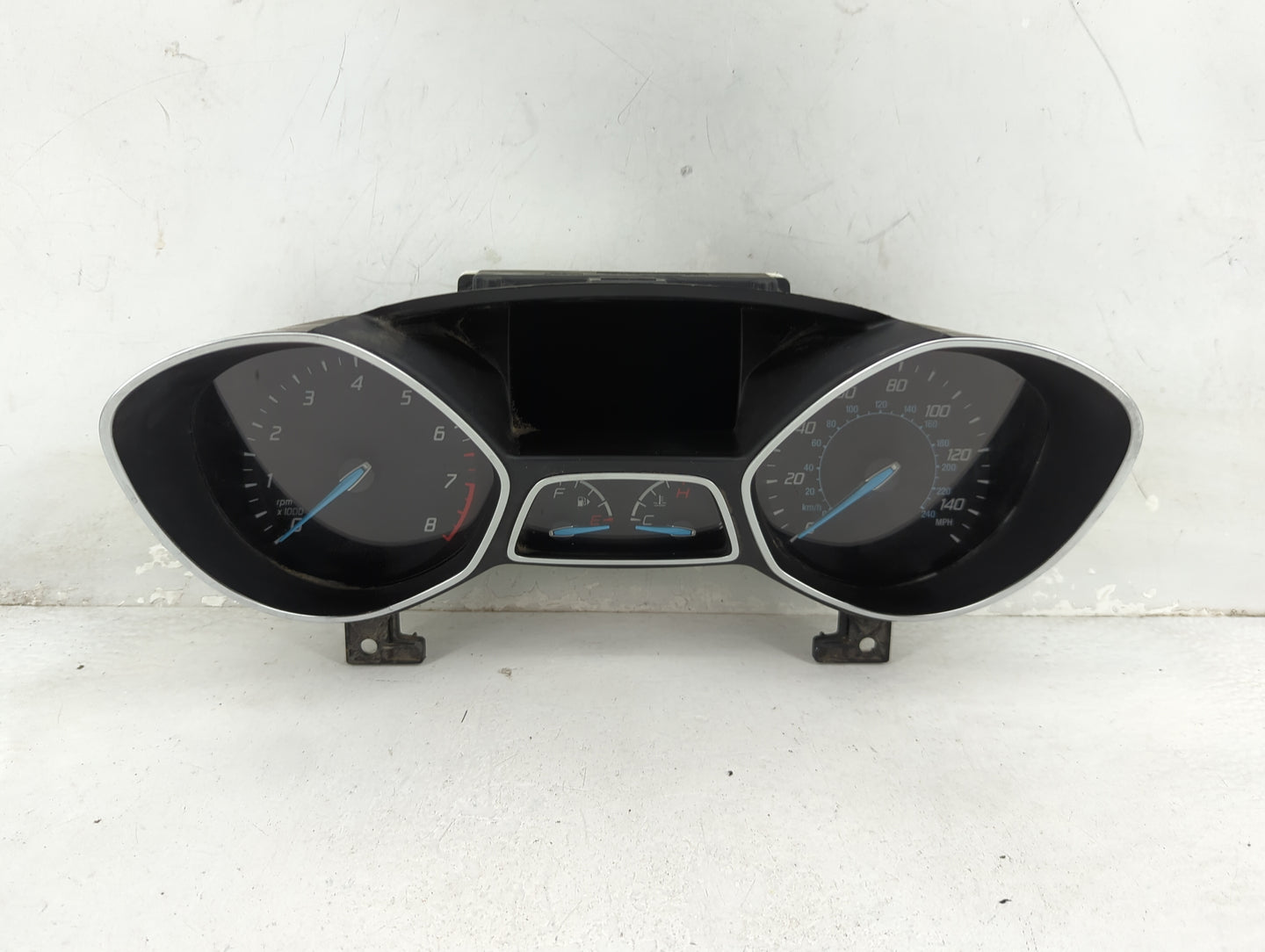 2014-2015 Ford Escape Instrument Cluster Speedometer Gauges P/N:DTHA35148B Fits Fits 2014 2015 OEM Used Auto Parts - Oemused