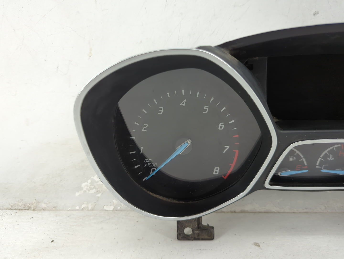 2014-2015 Ford Escape Instrument Cluster Speedometer Gauges P/N:DTHA35148B Fits Fits 2014 2015 OEM Used Auto Parts - Oemused