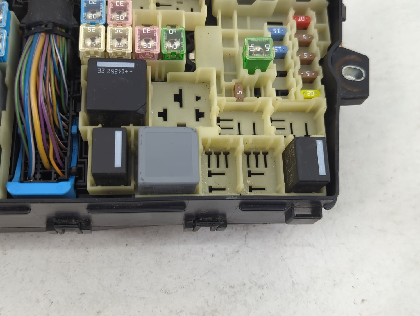 2013-2016 Ford Escape Fusebox Fuse Box Panel Relay Module P/N:AV6T-14A067-AD AV6T-14A067-AC Fits Fits 2013 2014 2015 2016 OE
