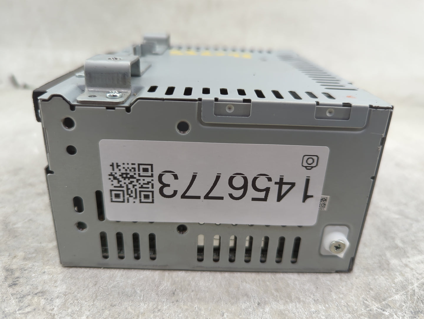 2013-2015 Ford Escape Radio AM FM Cd Player Receiver Replacement P/N:CJ5T-19C107-BH Fits Fits 2013 2014 2015 OEM Used Auto P