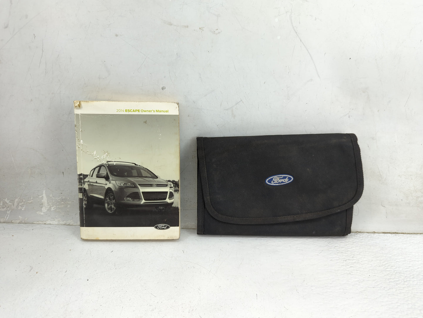 2014 Ford Escape Owners Manual Book Guide P/N:EJ5J19A321AB 2013080714534 OEM Used Auto Parts - Oemusedautoparts1.com