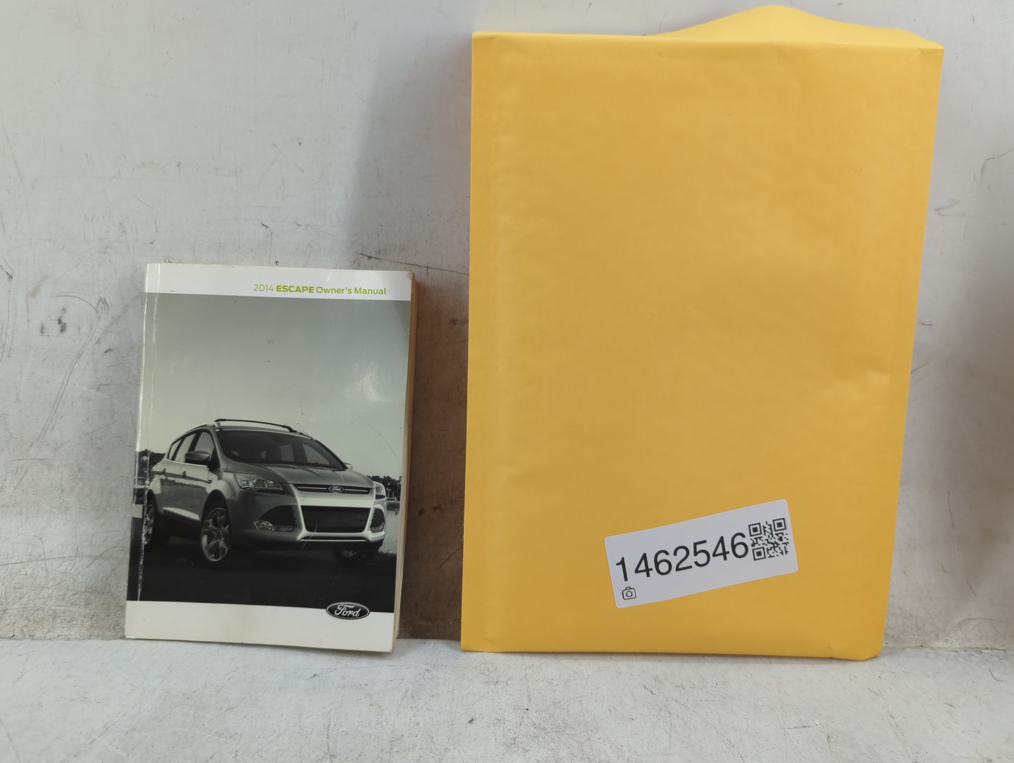 2014 Ford Escape Owners Manual Book Guide P/N:EJ5J19A321AB OEM Used Auto Parts - Oemusedautoparts1.com