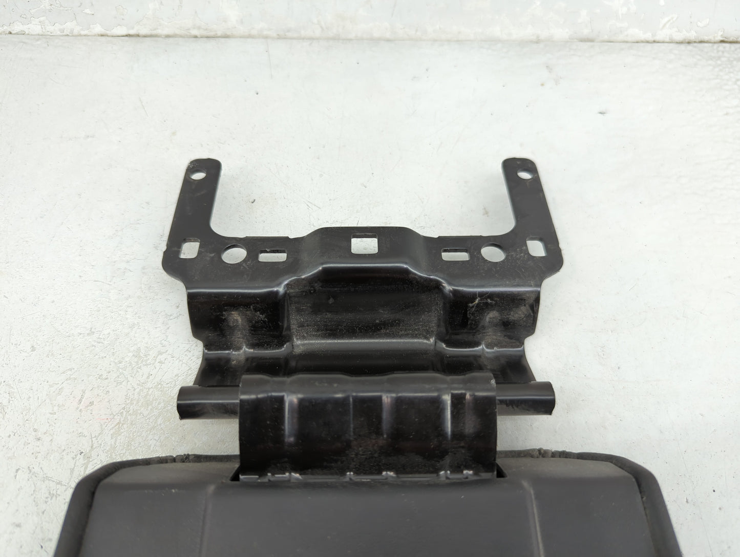 2014 Ford Escape Center Console Armrest Cover Lid P/N:151317NAD Fits OEM Used Auto Parts - Oemusedautoparts1.com