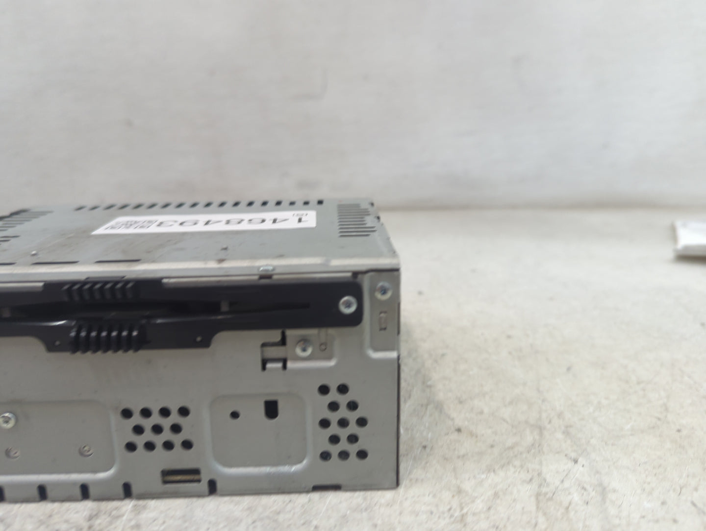 2013-2015 Ford Escape Radio AM FM Cd Player Receiver Replacement P/N:CJ5T-19C107-DH Fits Fits 2013 2014 2015 OEM Used Auto P