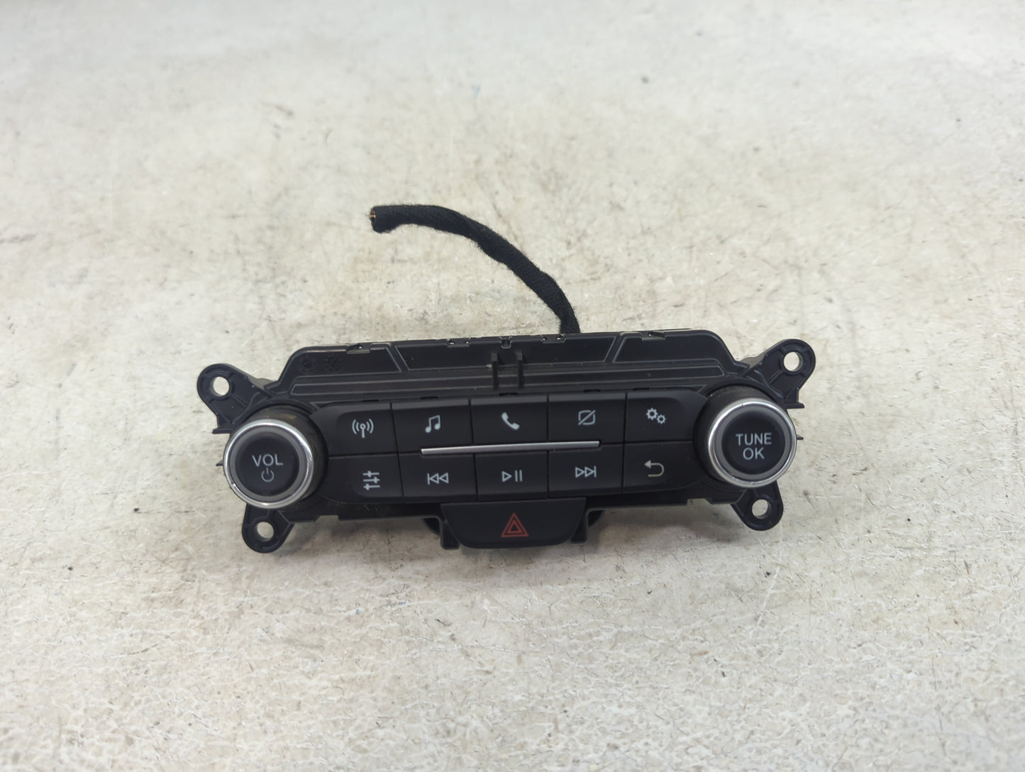 2014 Ford Escape Radio AM FM Cd Player Receiver Replacement P/N:XXXX-18K811-XX GTSDA Fits OEM Used Auto Parts - Oemusedautop