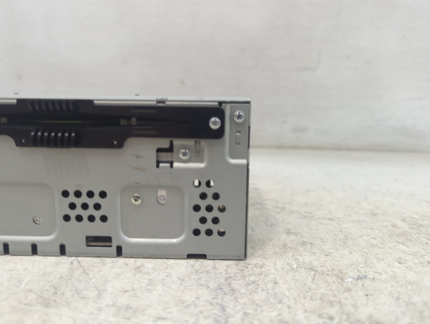 2013-2015 Ford Escape Radio AM FM Cd Player Receiver Replacement P/N:CJ5T-19C107-CJ Fits Fits 2013 2014 2015 OEM Used Auto P