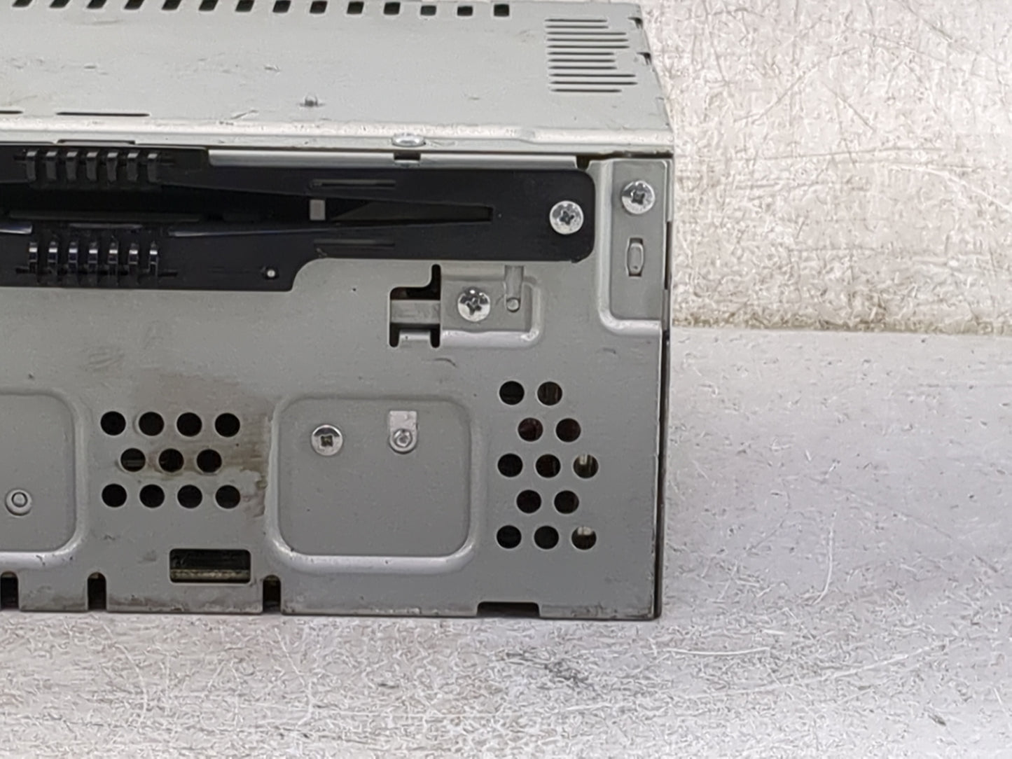 2013-2015 Ford Escape Radio AM FM Cd Player Receiver Replacement P/N:CJ5T-19C107-CJ Fits Fits 2013 2014 2015 OEM Used Auto P